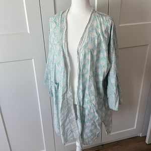 Bundle of Kerry Cassill Queen Fitted Sheet Short Kimono Rocker Shirt